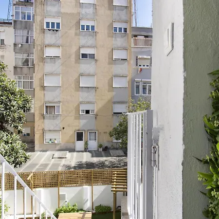 Alcantara Lovely Green Terrace 2 Bdr Apt With Ac * Lisbon