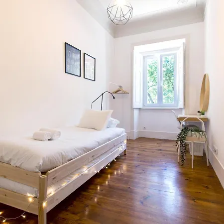 Alcantara Lovely Green Terrace 2 Bdr Apt With Ac Apartment Lisbon