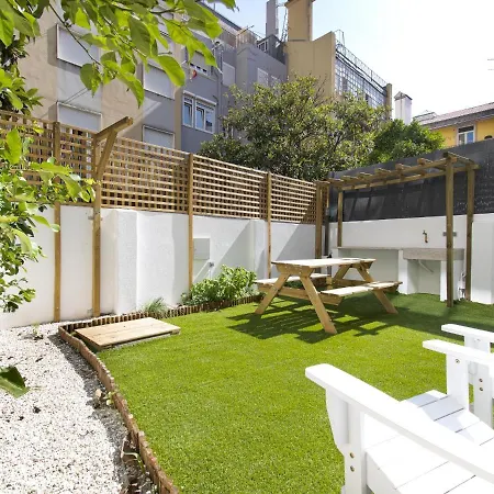 Alcantara Lovely Green Terrace 2 Bdr Apt With Ac Lisbon