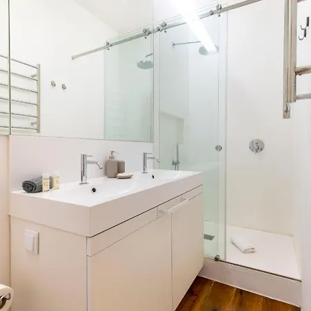 Alcantara Lovely Green Terrace 2 Bdr Apt With Ac * Lisbon