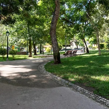 Alcantara Lovely Green Terrace 2 Bdr Apt With Ac Lisbon