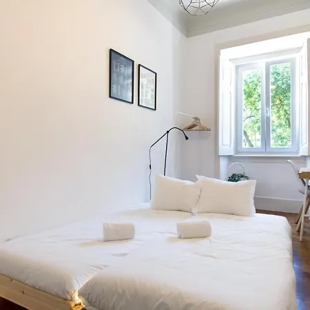 Alcantara Lovely Green Terrace 2 Bdr Apt With Ac Apartment Lisbon