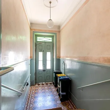 Alcantara Lovely Green Terrace 2 Bdr Apt With Ac Διαμέρισμα Lisboa
