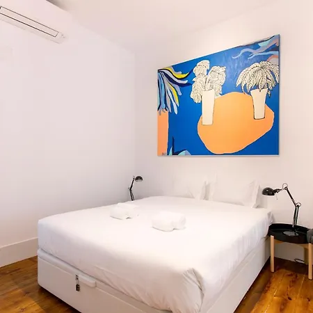 Alcantara Lovely Green Terrace 2 Bdr Apt With Ac Διαμέρισμα *